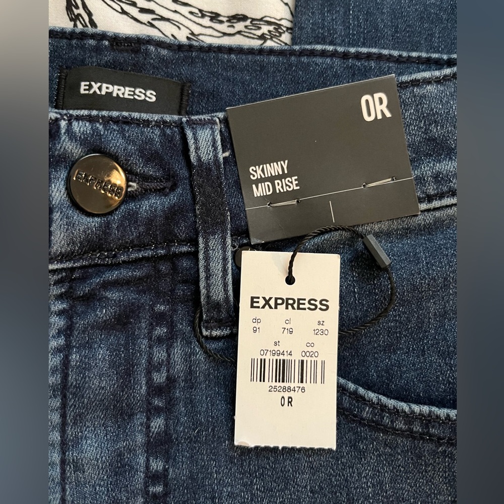 Express Skinny Mid Rise Jean NWT 0R